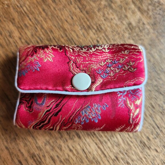 Japanese Origami Pouch, Jewelry Box, Earphone or Key Holder Soft Fabric Pouch - Picture 1 of 7
